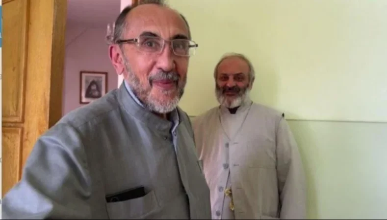 Միքայել և Բագրատ սրբազաններին հոգևորական է այցելել