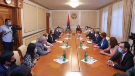 Արայիկ Հարությունյանն ընդունել է ՀՀ ԱԺ «Իմ քայլը» խմբակցության անդամներին՝ ԱԺ նախագահի գլխավորությամբ