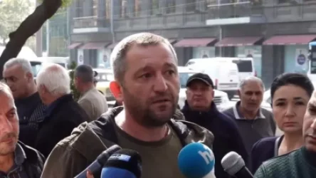 ՏԵՍԱՆՅՈՒԹ. Ֆրանսիայից հումանիտար ապաստան ենք խնդրում. արցախցիների ակցիան դեսպանատան դիմաց