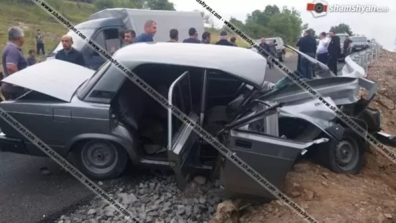 Խոշոր ավտովթար Տավուշի մարզում. 20-ամյա վարորդը 07-ով բախվել է երկաթե արգելապատնեշին