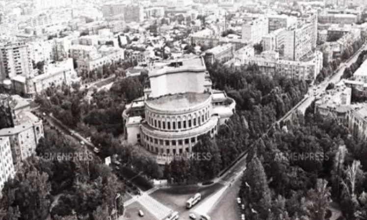 Ո՞վ է տվել էս այլանդակության թույլտվությունները․ քաղաքագետ