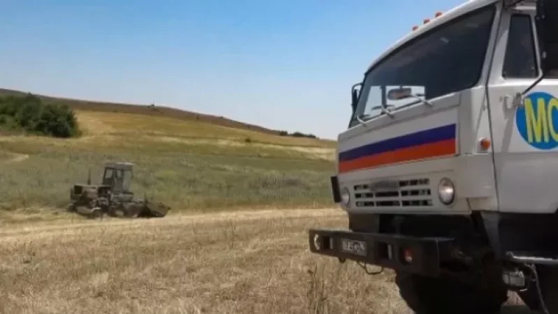 Ռուս խաղաղապահներն Ասկերանում ապահովում են խոտ հավաքող բնակիչների անվտանգությունը․ ՌԴ ՊՆ