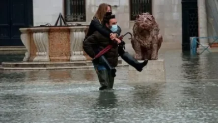 Վենետիկի փողոցները ջրի տակ են անցել