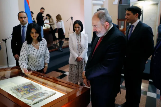 Կառավարությունը Մատենադարանին է նվիրել15-րդ դարի մեծարժեք Ավետարան