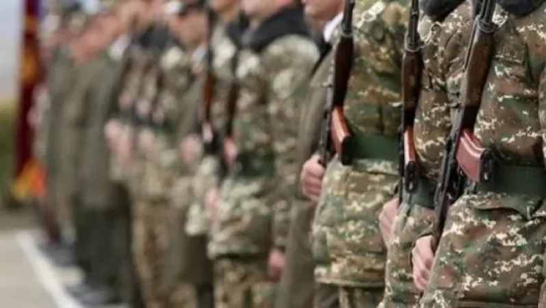 Ռազմական դրության ժամանակ արգելվում է հավաքների և գործադուլների կազմակերպումն ու անցկացումը