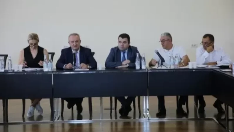 Բուհերում 550 անվճար տեղ մնացել է թափուր. ԿԳՄՍ նախարարը մտահոգված է