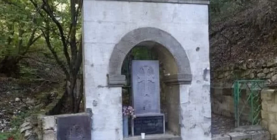 Ադրբեջանն Արցախում խաչքար-հուշաղբյուր է ավերել