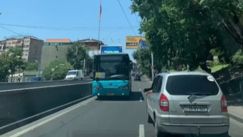 Daily Snapshot: How an Abovyan Bus is Traveling the Wrong Way on Baghramyan Avenue