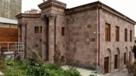 Կառավարությունը վաճառքի հանեց «Հանրային կապերի և տեղեկատվության կենտրոն» ՊՈԱԿ–ի շենքը