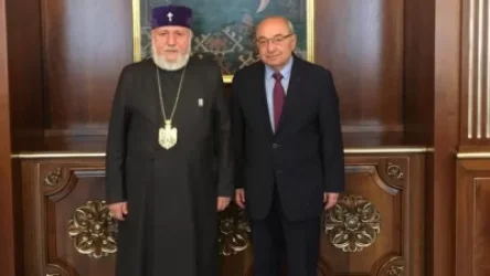 Ամենայն Հայոց Կաթողիկոսը հանդիպել է Վազգեն Մանուկյանի հետ