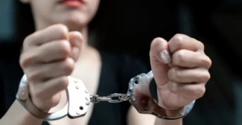 Կաշառք ստանալու համար ձերբակալված քաղաքապետարանի կին պաշտոնյան կալանավորվել է