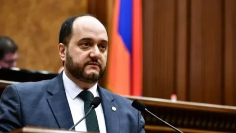 Սահակաշվիլին պետք է զրկվի ԵՊՀ պատվավոր դոկտորի կոչումից. Արայիկ Հարությունյան