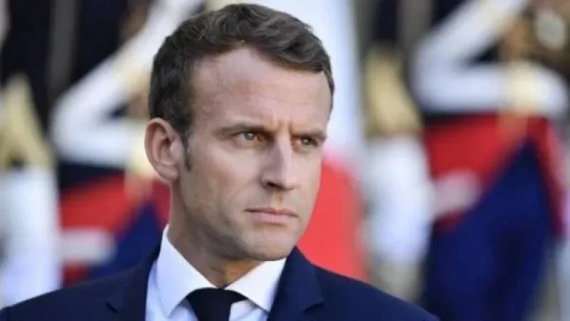 Մակրոնը մտադիր է ինքնաթիռ ուղարկել Ղարաբաղ ՝«Le Monde» թերթի լրագրողների հետևից