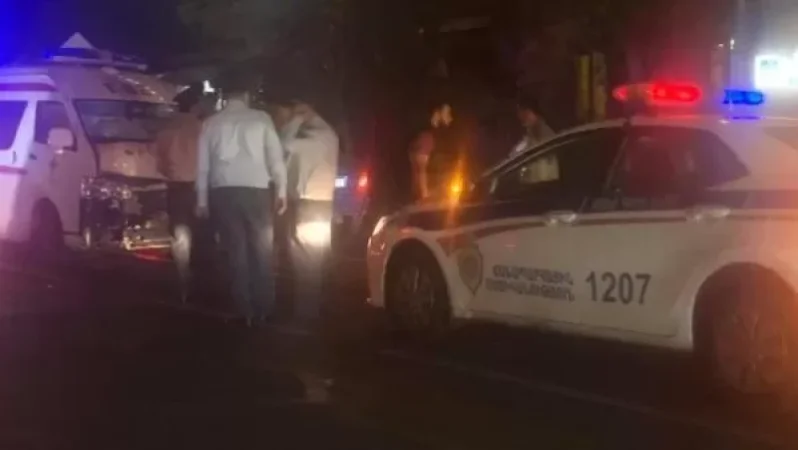 Վթարի է ենթարկվել վիրավոր զինվորին տեղափոխող շտապօգնության մեքենան, զինվորը տեղափոխվել է Աստղիկ բկ. Աշոտ Սարգսյան