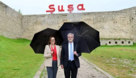 Ադրբեջանում ԱՄՆ դեսպանը կնոջ հետ այցելել է օկուպացված Շուշի