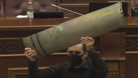 Արման Աբովյանը Ստեփանակերտից ԱԺ էր բերել հրթիռի մի բեկոր