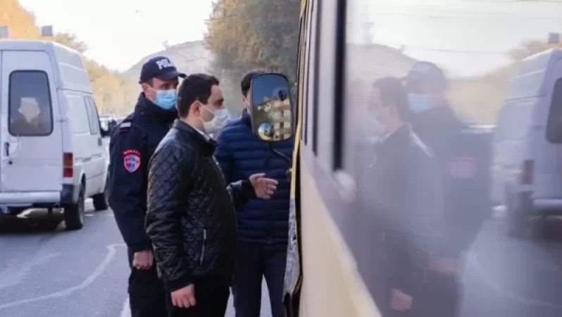 Վարորդն ու ուղևորները դիմակ չեն կրել. խախտումներ են արձանագրվել