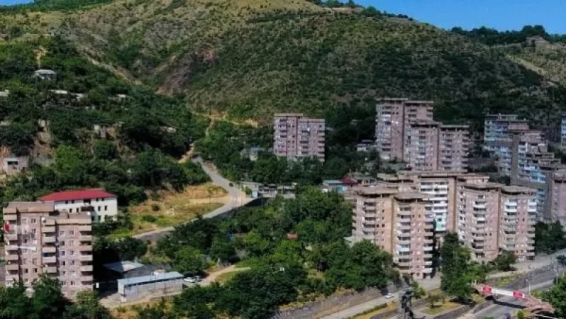 Հրթիռային հարված են հասցրել Կապան քաղաքին. կան զոհեր ու վիրավորներ. Արծրուն Հովհաննիսյան