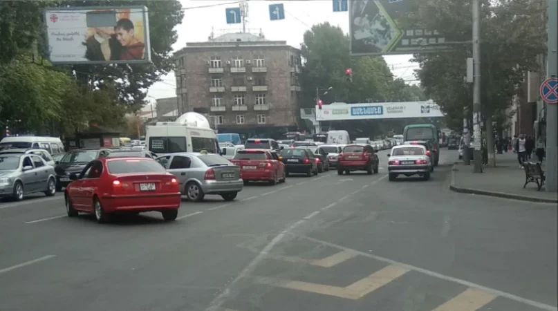 Որքան է Հայաստանում հաշվառված մեքենաների թիվը. Փաստինֆո