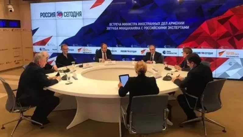 ՀՀ ԱԳ նախարարը փակ քննարկում-հանդիպում է ունեցել ռուս փորձագետների և քաղաքագետների հետ