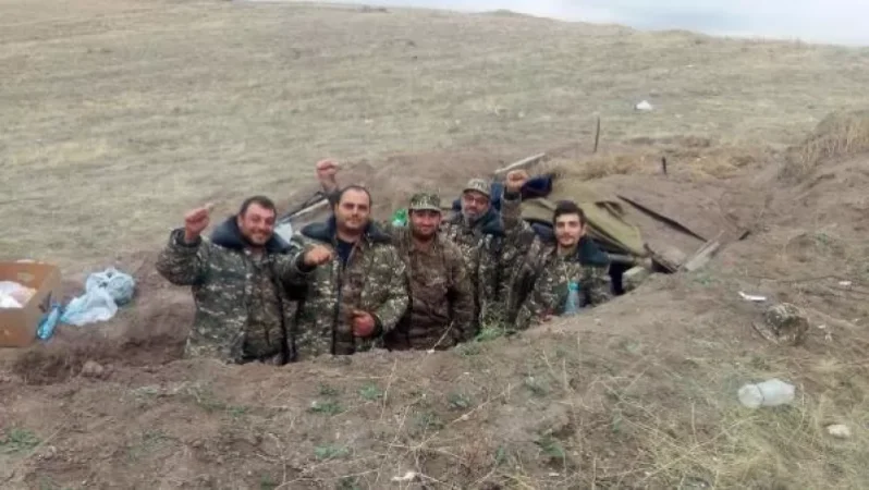 Photos of the Strong Artillerymen of the Defense Army
