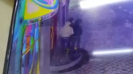 ՏԵՍԱՆՅՈՒԹ. Պոնչիկանոցներ մտած անձանց ոստիկանները բռնել են. նրանք ձերբակալվել են