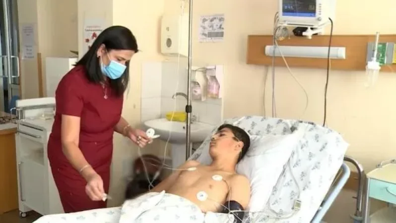 ԱԹՍ-ի հարվածից տուժած 14-ամյա Նարեկի վիճակում նկատվում է դրական դինամիկա