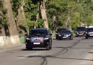 ՏԵՍԱՆՅՈՒԹ․ Փաշինյանն ուժեղացված թիկնազորով ժամանեց Հաղթանակի զբոսայգի