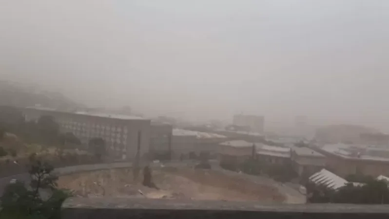 Արաբական անապատների շրջաններից փոշու մեծ կոնցենտրացիա ունեցող օդային հոսանքների ներհոսք է եղել Հայաստան