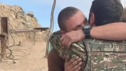 Կամավորական և ժամկետային եղբայրների հանդիպումը առաջնագծում 5 ամիս անց. Շուշան Ստեփանյան