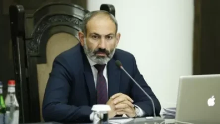 Փաշինյանն այս պահին կառավարության շենքում հանդիպում է «Իմ քայլի» ներկայացուցիչների հետ