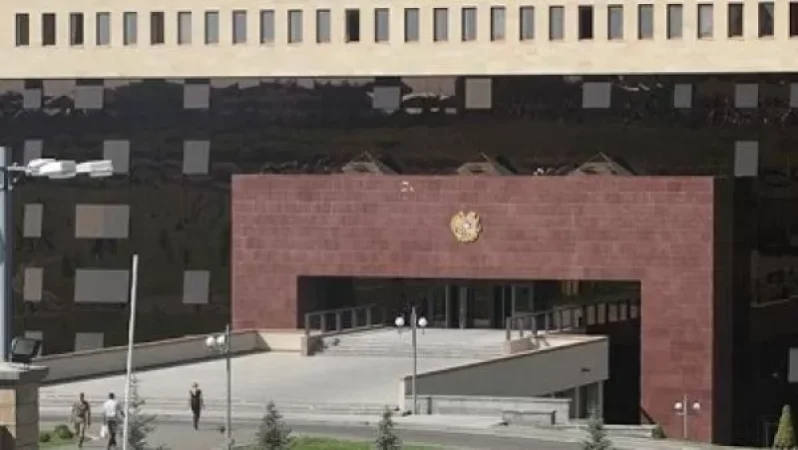 Զինծառայողների բուժսպասարկումն իրականացվում է հավասարաչափ՝ գործող կարգի համաձայն. ՊՆ