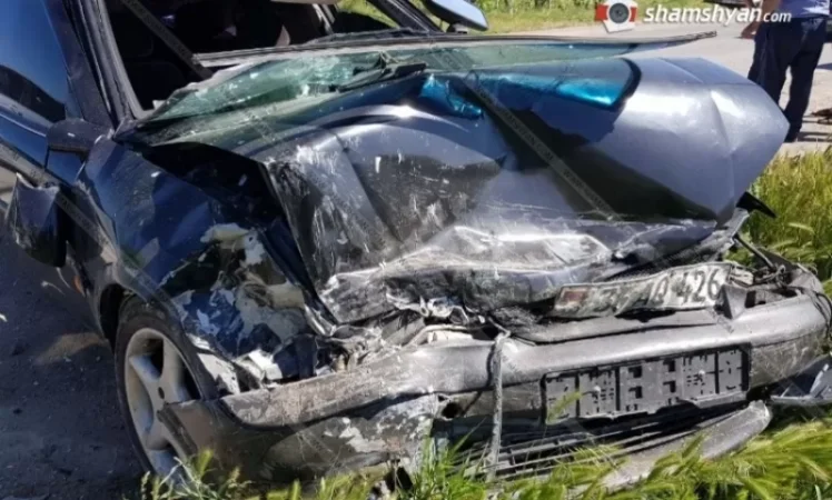 ճակատ-ճակատի բախվել են Opel-ն ու «06»-ը. կան վիրավորներ