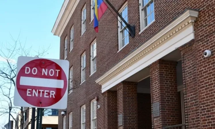 Ամերիկացի իրավապահները ներխուժել են Վենեսուելայի դեսպանատուն