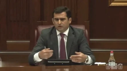 ՏԵՍԱՆՅՈՒԹ. Դուք անօդաչու թռչող շիշ եք ուղարկել ամբիոն. ինձ մի' սովորեցրեք՝ ինչպես նիստը վարել. Արշակյանը՝ Օհանյանին