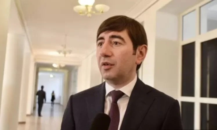 Ինչո՞ւ դատավոր Վազգեն Ռշտունին շտապեց մեկնել Հայաստանից. Armlur am