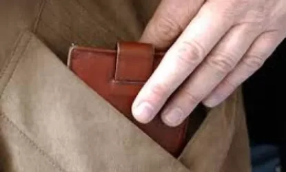 Փորձել են գողանալ դրամապանակը, հետո հայհոյել ու հարվածներ հասցրել