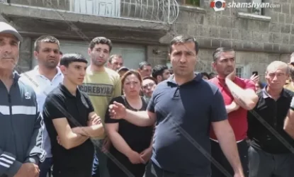 Լարված իրավիճակ Կոտայքի մարզում. ԴԱՀԿ-ն փորձում է վտարել տան բնակիչներին. Shamshyan com