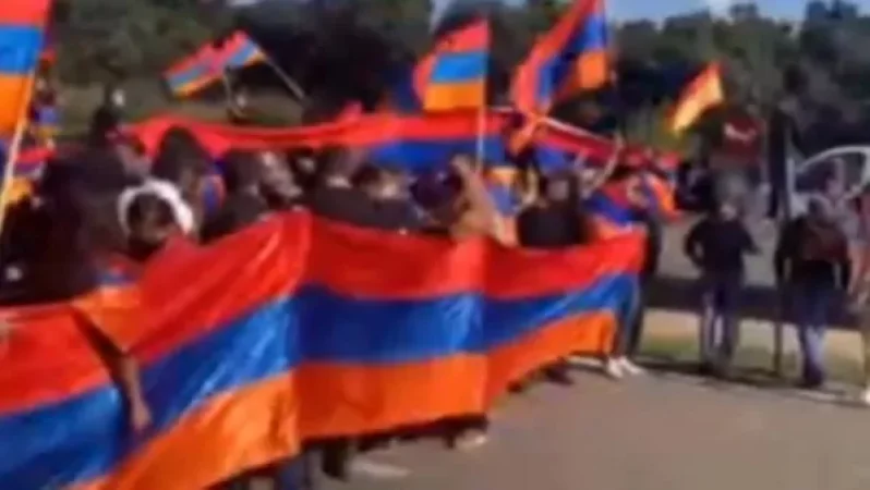 Հայերը փակել են Իսպանիա-Ֆրանսիա մայրուղին