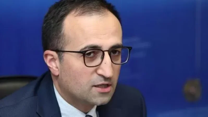 Մահճակալներն այս պահին դժվարությամբ են բավարարում բուժօգնության կարիք ունեցող պացիենտներին. Արսեն Թորոսյան