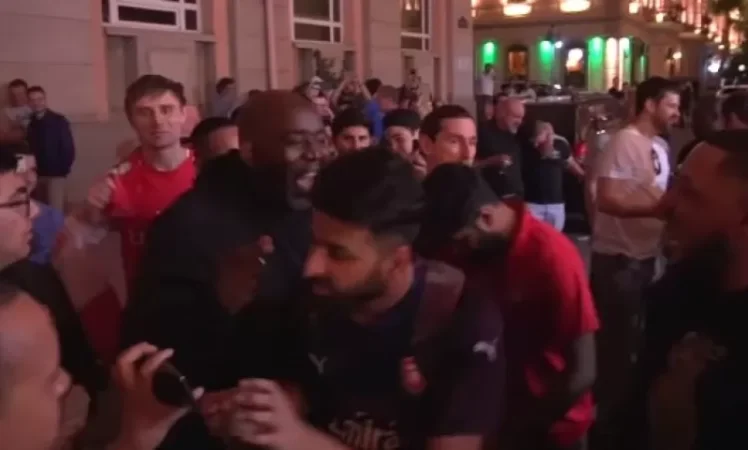 Video: Arsenal Fans in Baku Sing About Visiting Karabakh