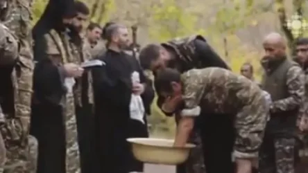 ՏԵՍԱՆՅՈՒԹ. Սահմանը պահող զինվորներն Արցախում՝ մարտերի արանքում մկրտվում են