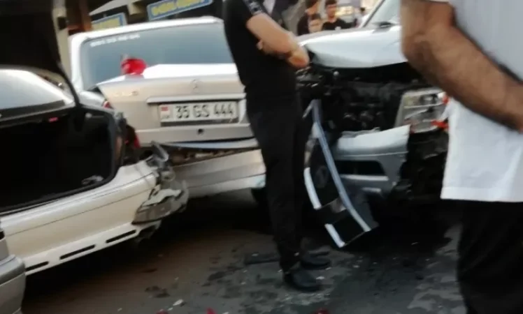 6 Car Accident on Zoravar Andranik Street