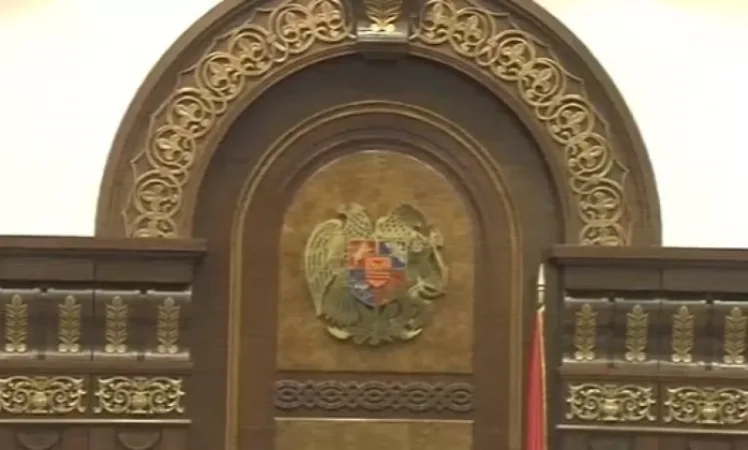 ԱԺ նիստը մեկնարկից հետո  շատ արագ ընդմիջվեց