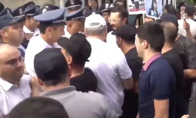 VIDEO: Tension, Protest Action in Front of the 'Open Society Foundation'