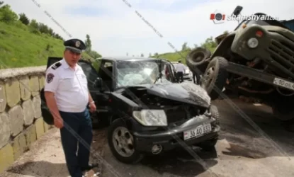 Հարսը, փեսան ու հարսնաքույրը հիվանդանոցում են. խոշոր վթար Կոտայքի մարզում