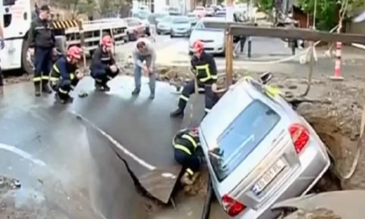 Արտակարգ իրավիճակ Թբիլիսիում. փլուզվել է ավտոճանապարհի շերտը