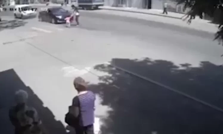 VIDEO: Child Narrowly Escapes Being Hit by Car While Crossing Street in Yerevan