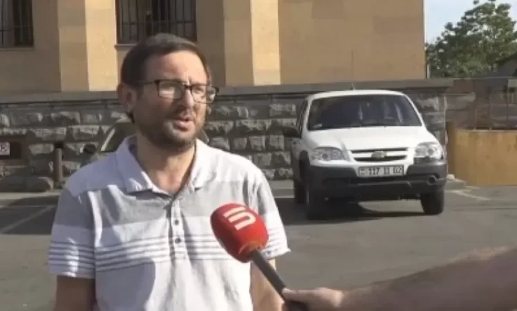 Members of the Armenian Revolutionary Federation Surrender to Police