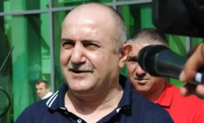 Խառնաշփոթ Արցախում. Ինչու է Սամվել Բաբայանը ստորագրություն հավաքում